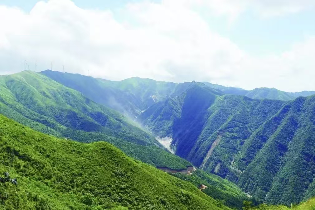 潮涌湘江 锂动未来——荣膺先进团队，，，，湖南尊龙凯时赫彰显锂电标杆实力